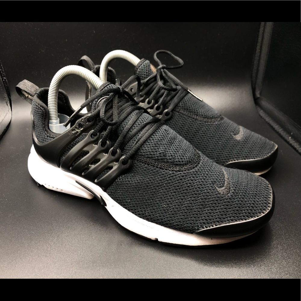 Nike Women’s Air Presto Black/White